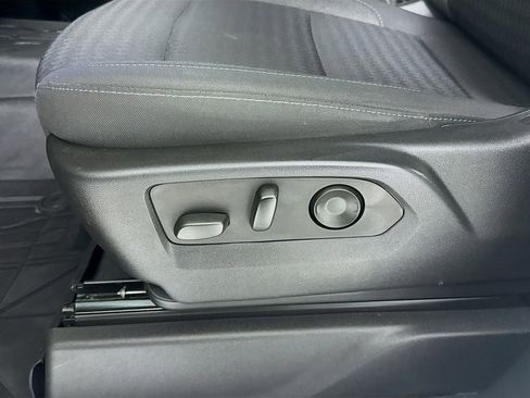 Used 2022 Chevrolet Silverado 1500 Custom image 17