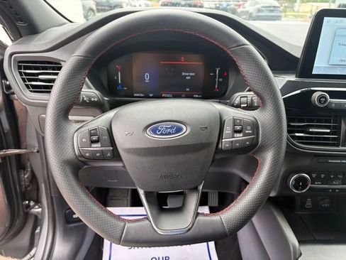 Used 2025 Ford Escape ST-Line AWD/4WD image 17