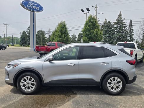 Certified 2023 Ford Escape Active w/ Tech Pack #2 AWD/4WD image 2