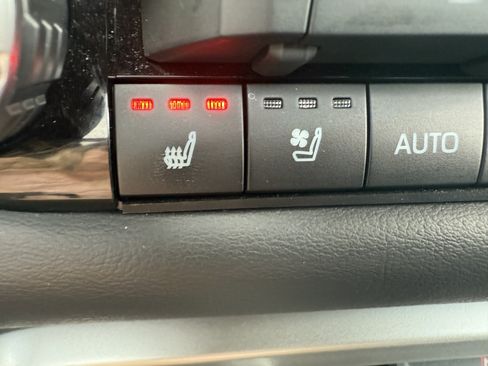 Certified 2025 Toyota Sequoia Platinum AWD/4WD image 10