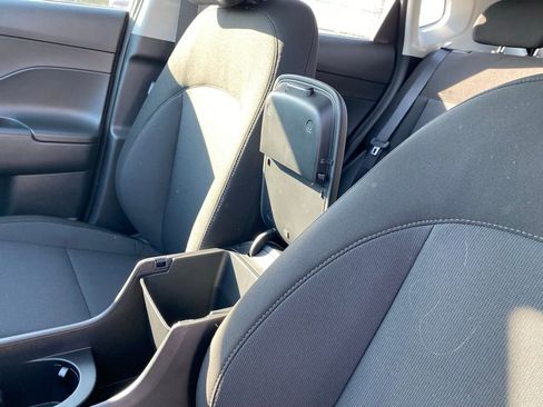 New 2026 Hyundai Kona SE image 23