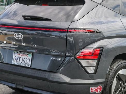 Certified 2024 Hyundai Kona SEL FWD image 11
