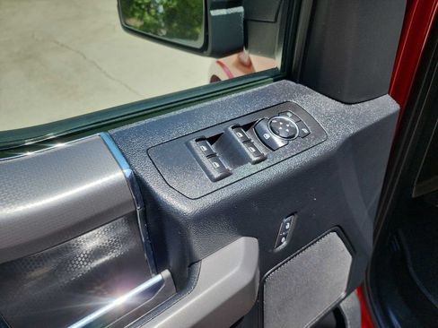 Used 2017 Ford F150 XLT w/ Equipment Group 302A Luxury AWD/4WD image 18