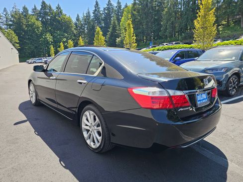 Used 2014 Honda Accord Touring image 6