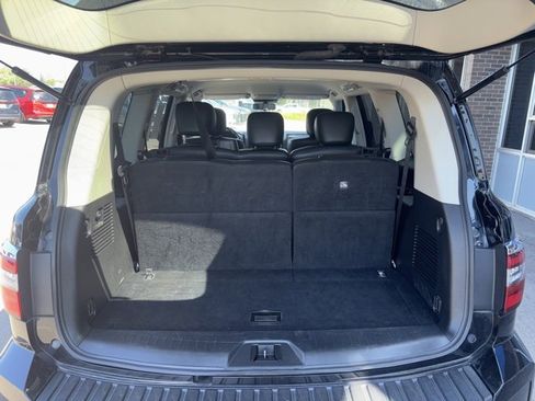 Used 2022 Nissan Armada SV image 12