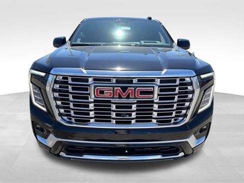 New 2026 GMC Yukon Denali w/ Sun & Power Step Package AWD/4WD image 8