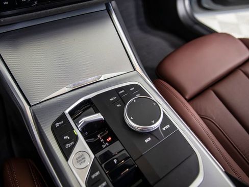 Used 2024 BMW 330i Sedan w/ M Sport Package image 31