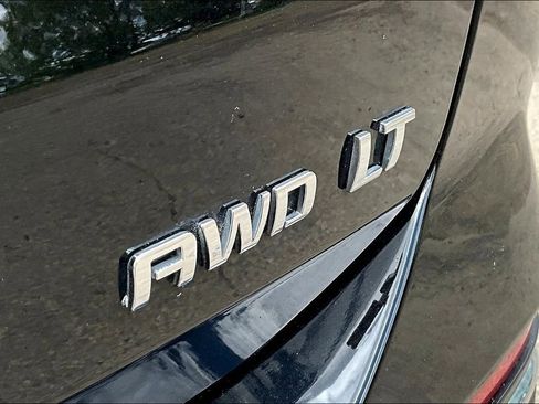 Used 2021 Chevrolet Equinox LT image 11