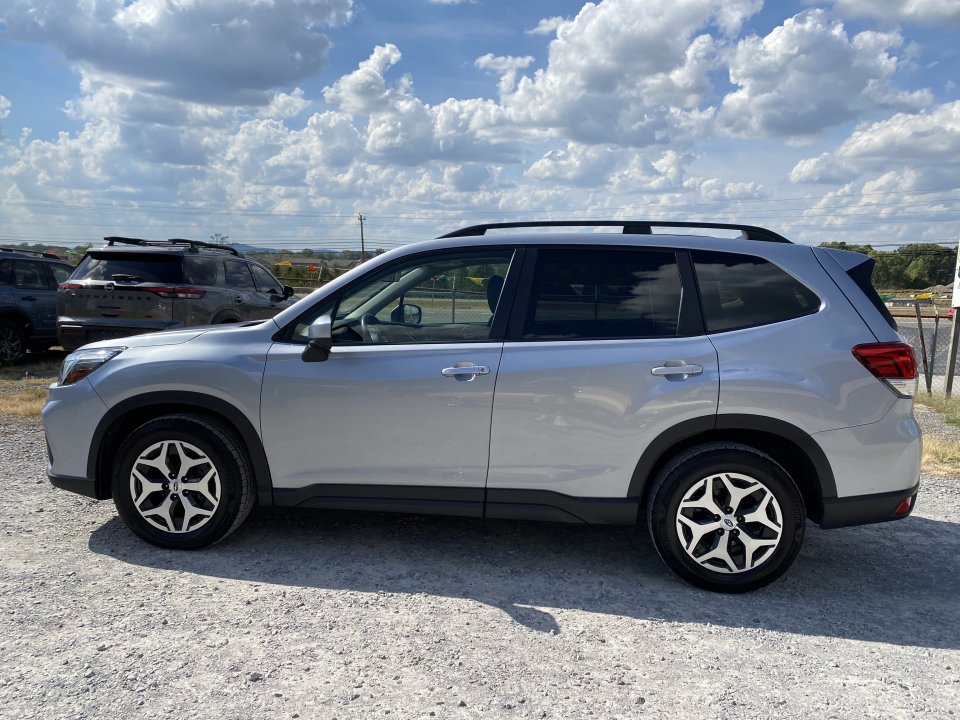 Used 2019 Subaru Forester Premium AWD/4WD image 8