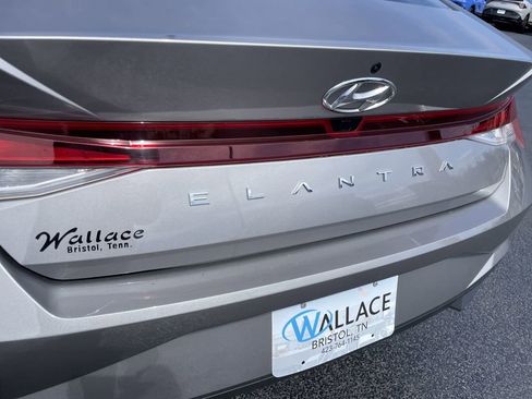 Used 2023 Hyundai Elantra SEL image 6