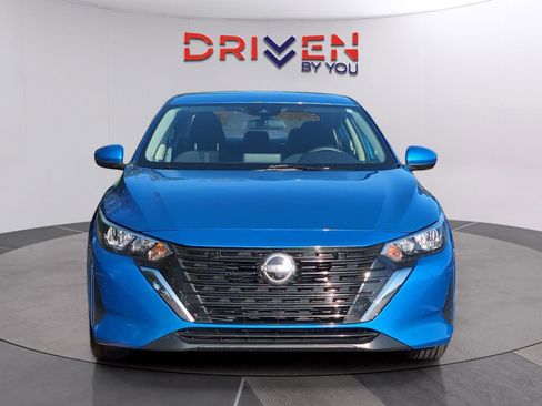 Used 2024 Nissan Sentra SV FWD image 8