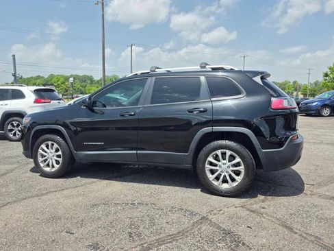 Used 2020 Jeep Cherokee Latitude w/ Safety Group AWD/4WD image 5
