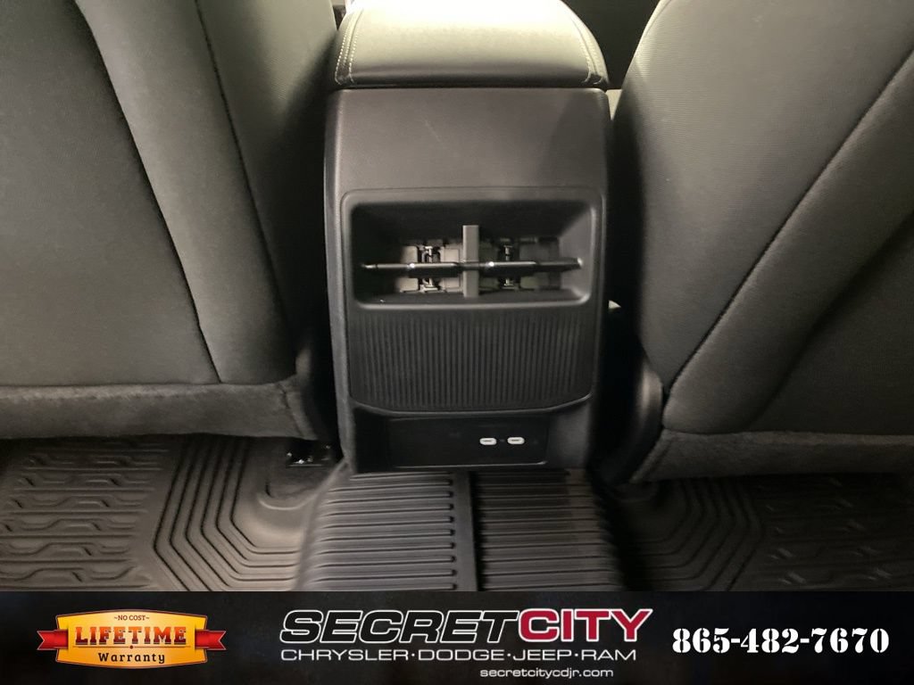 New 2026 Jeep Cherokee Laredo AWD/4WD image 25