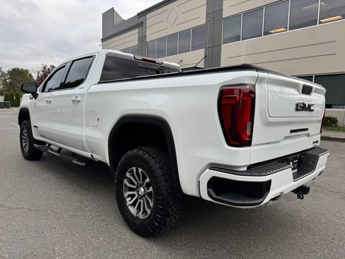Used 2022 GMC Sierra 1500 AT4 w/ AT4 Preferred Package AWD/4WD image 8