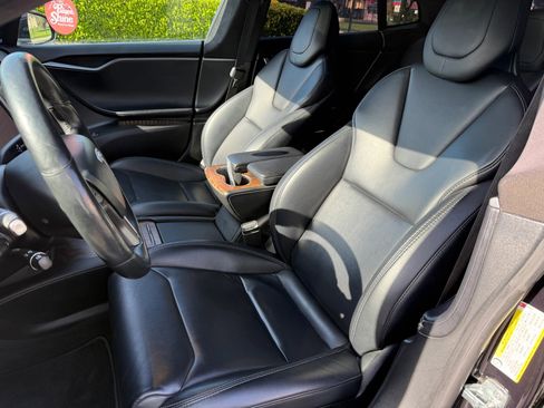 Used 2018 Tesla Model S 100D image 12