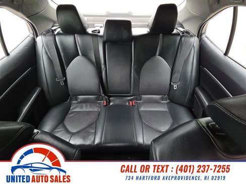 Used 2022 Toyota Camry XSE image 14