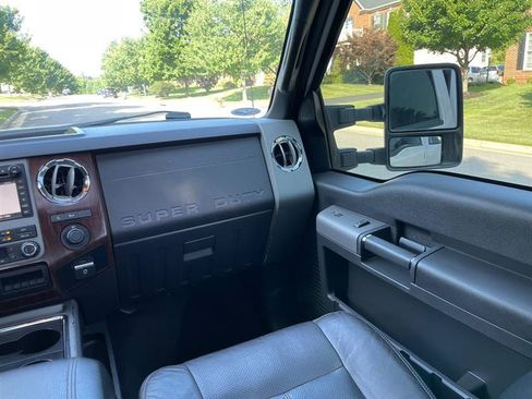 Used 2012 Ford F250 Lariat w/ Lariat Ultimate Pkg AWD/4WD image 11