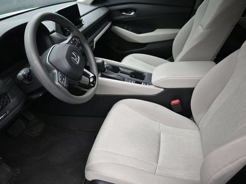 Used 2023 Honda Accord LX image 11