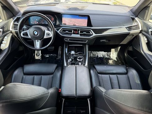 Certified 2022 BMW X7 xDrive40i w/ M Sport Package image 34