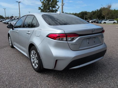 Certified 2021 Toyota Corolla LE FWD image 4