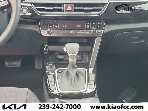 New 2026 Kia Seltos S FWD image 18