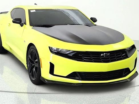 Used 2019 Chevrolet Camaro LT w/ 1LE Track Performance Package RWD image 2