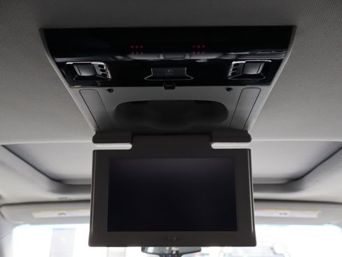 Used 2019 Chevrolet Tahoe LT image 14