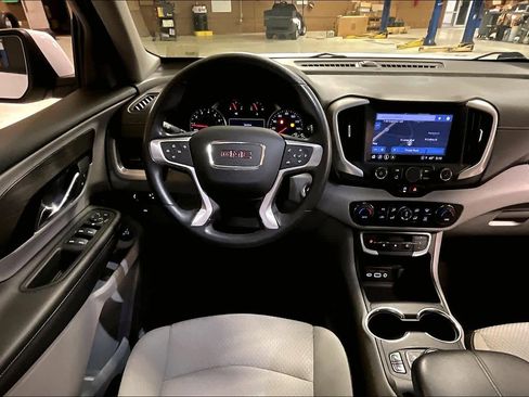 Used 2022 GMC Terrain SLE w/ Driver Convenience Package image 6