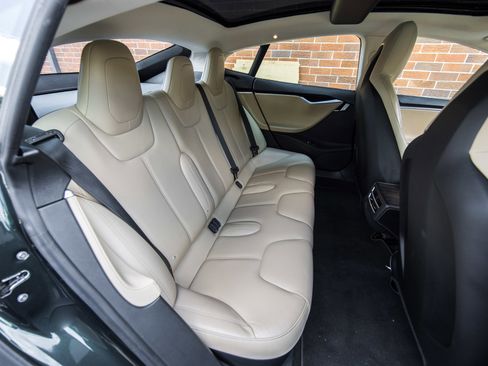 Used 2014 Tesla Model S 85 image 16