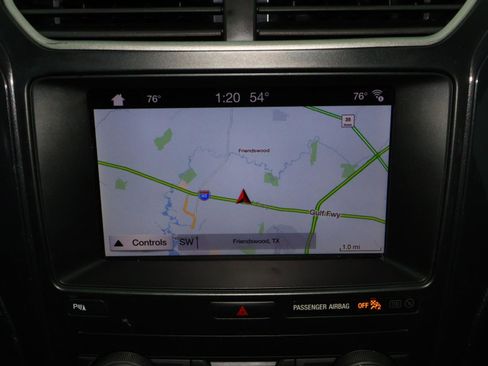 Used 2019 Ford Explorer XLT w/ Equipment Group 202A image 28