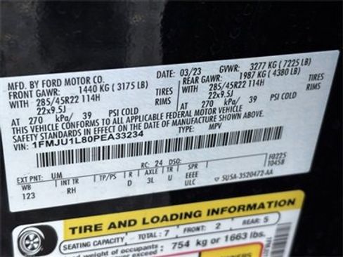 Used 2023 Ford Expedition Platinum image 5