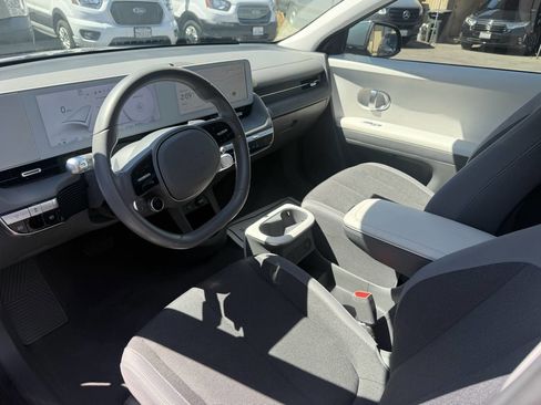 Used 2024 Hyundai Ioniq 5 SE image 16