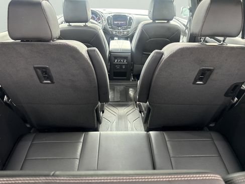 Used 2023 Chevrolet Traverse High Country w/ LPO, 'HIT The Road' Package AWD/4WD image 10
