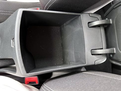 Used 2023 Hyundai Venue SEL w/ Cargo Package FWD image 27