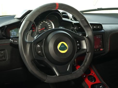 Used 2020 Lotus Evora image 13