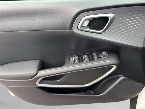New 2025 Kia Soul LX image 29
