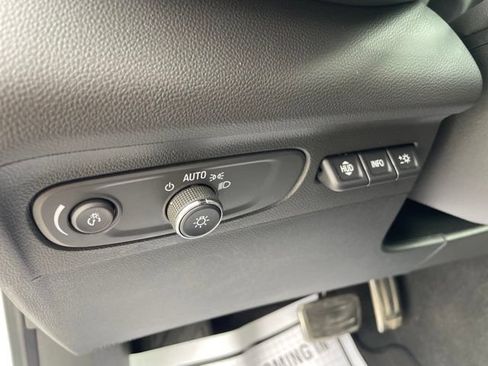 Used 2023 Buick Envision Essence w/ Technology Package I AWD/4WD image 18