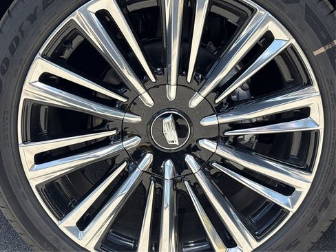 New 2026 Cadillac Vistiq Premium Luxury image 13