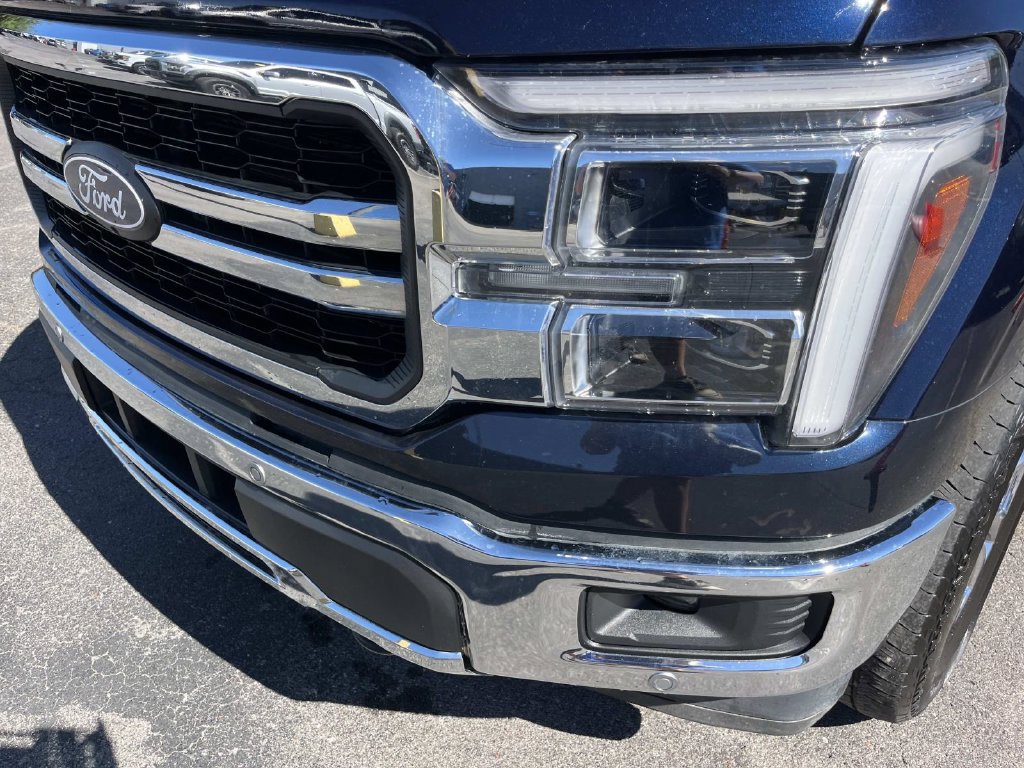 Used 2025 Ford F150 Lariat w/ Equipment Group 502A High AWD/4WD image 11