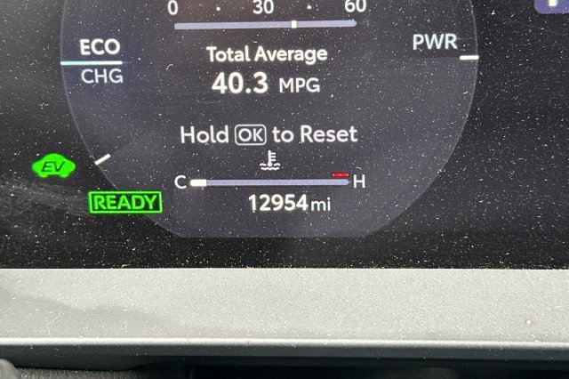 Used 2026 Toyota RAV4 XLE Premium FWD image 30