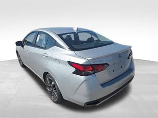 Used 2024 Nissan Versa SR video 2