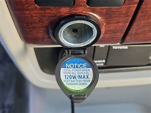 Used 2011 Toyota Sienna XLE image 29