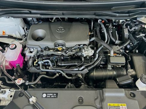 New 2026 Toyota Sienna XLE FWD image 7