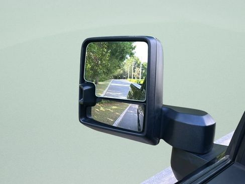 Used 2024 Chevrolet Silverado 2500 High Country w/ High Country Premium Package AWD/4WD image 35