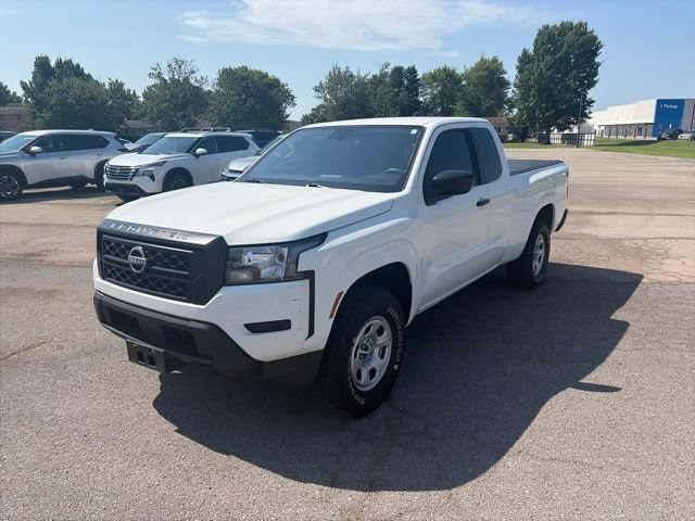 Used 2024 Nissan Frontier S w/ Technology Package AWD/4WD image 2