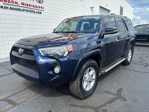 Used 2020 Toyota 4Runner SR5 Premium w/ Moonroof Package AWD/4WD image 1