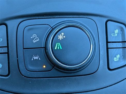 Used 2023 GMC Terrain SLE w/ Driver Convenience Package image 23