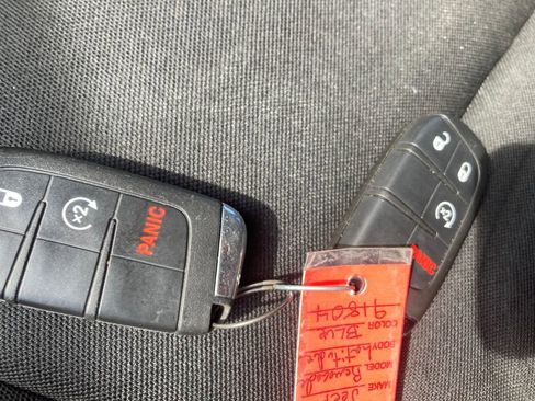 Used 2018 Jeep Renegade Latitude w/ Cold Weather Group AWD/4WD image 33