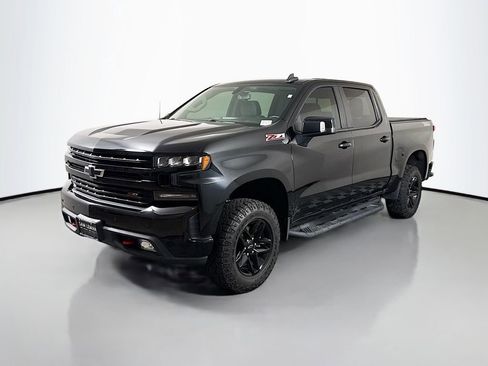 Used 2021 Chevrolet Silverado 1500 LT Trail Boss w/ Convenience Package II image 3