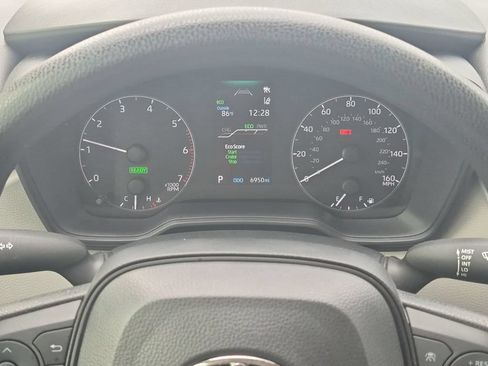 Certified 2025 Toyota Corolla LE FWD image 25